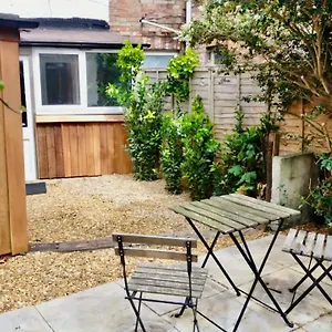 Spacious One Bed With Hot Tub And Garden Apartment Bournemouth