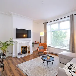 Sensational West End Living With Bicocca Apartment Aberdeen